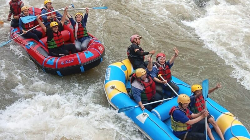 Borobudur Temple & Elo Rafting Tour. - Inclusions and Facilities
