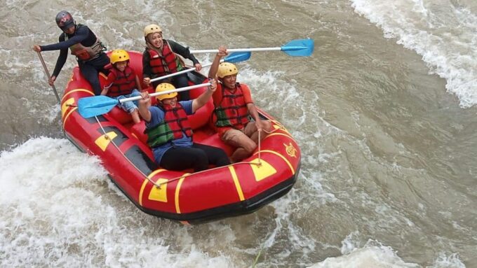 Borobudur Temple & Elo Rafting Tour. - Important Considerations