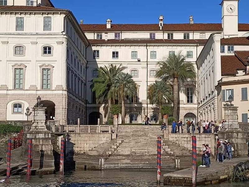 Borromean Islands: Private Boat Service to Isola Bella and Isola Pescatori - What makes this tour special?