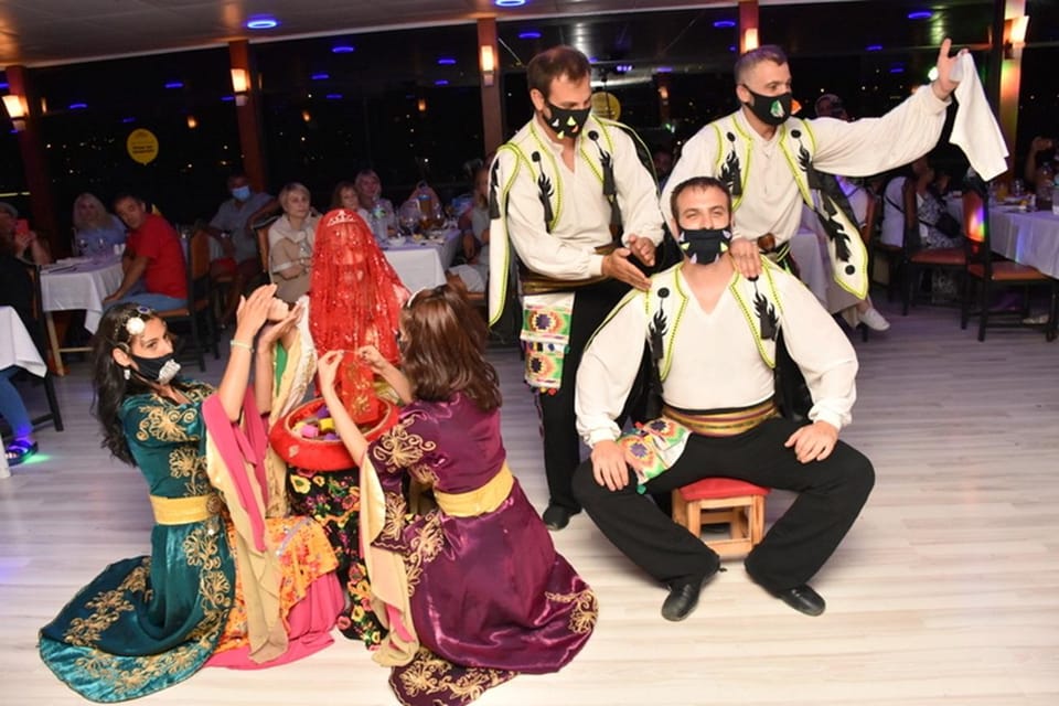 Bosphorus Dinner Cruise & Shows - What to Expect from the Bosphorus Dinner Cruise