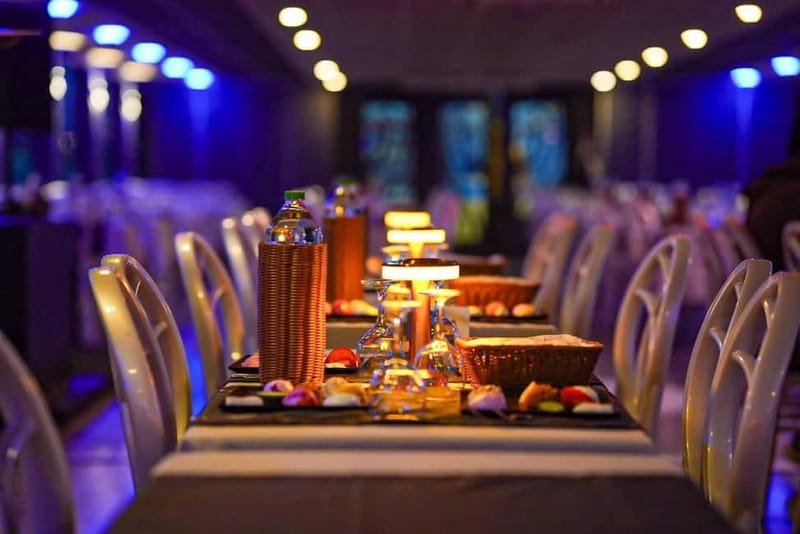 Bosphorus Dinner Cruise w/ Unlimited Drinks & Entertainment - Service and Practical Details