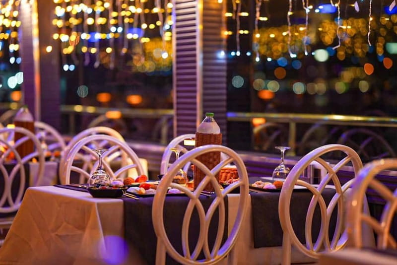 Bosphorus Dinner Cruise w/ Unlimited Drinks & Entertainment - Who Will Love This Experience