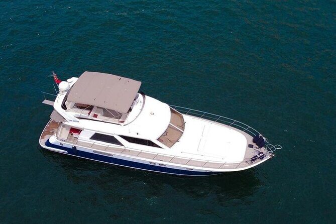 Bosphorus Yacht Cruise at Sunset with Snacks - An In-Depth Look at the Experience