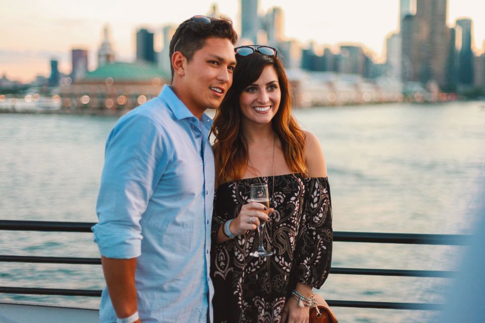 Boston: Buffet Lunch or Dinner Cruise on Boston Harbor - Key Points