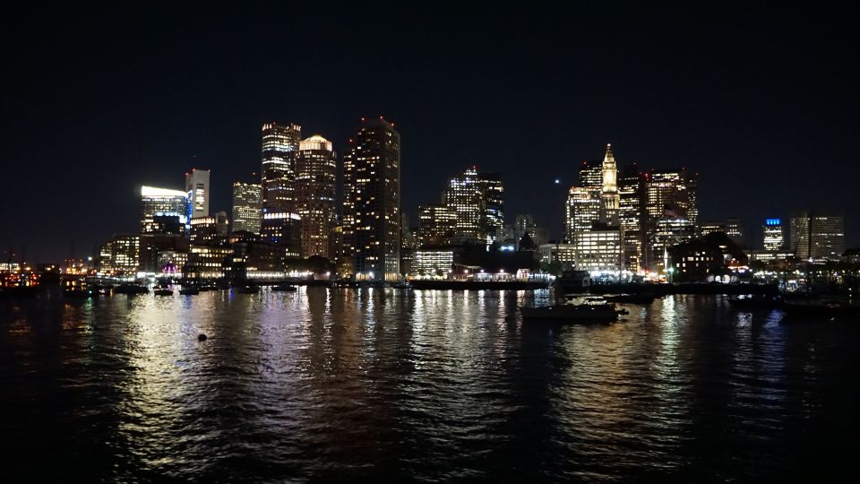 Boston: Cocoa and Carols Holiday Cruise - Cruise Inclusions
