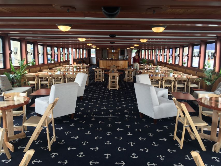 Boston Harbor: Fall Foliage Luncheon Cruise - Cruising the Historic Boston Harbor Islands