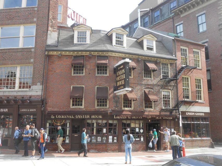 Boston North End Self-Guided Walking Tour & Scavenger Hunt - Challenges to Solve