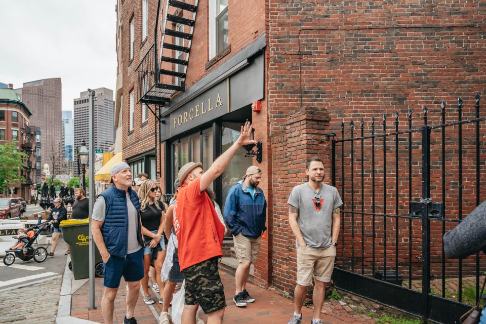 Boston: North End to Freedom Trail Food and History Tour - Personalized Attention on Small-Group Tour