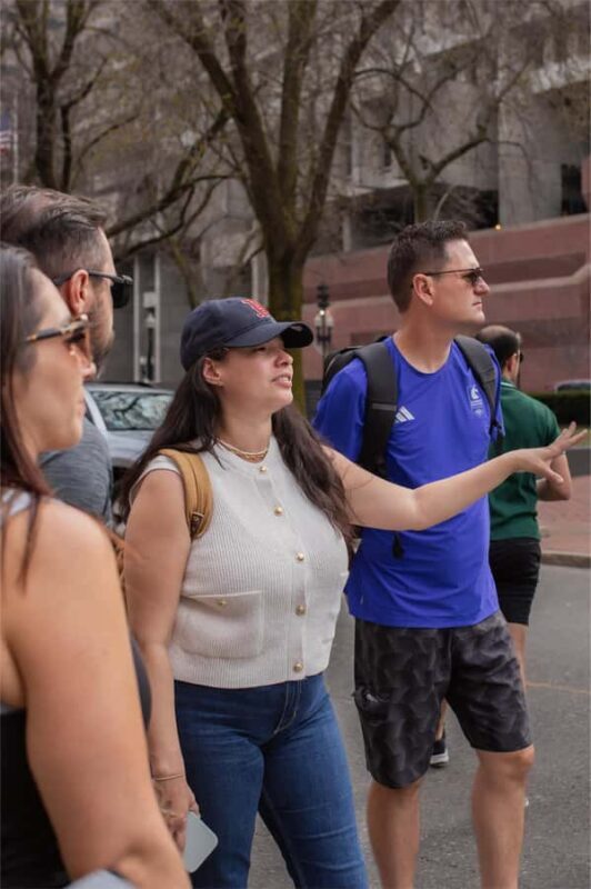 Boston with Harvard: Walking Tour in Portuguese - Key Points