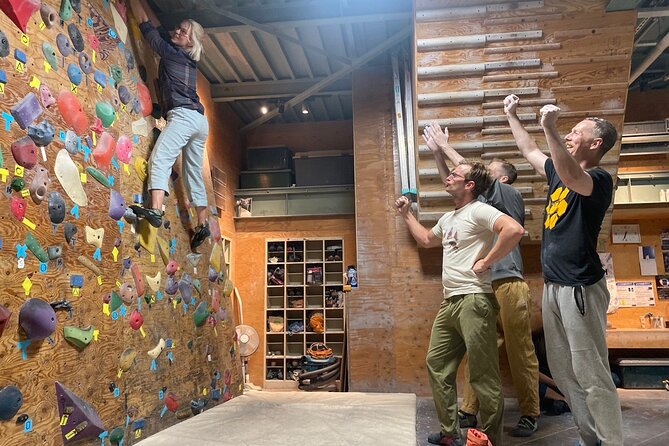 Bouldering, Sake and Food, Local Gem Hiroshima Evening Tour - Meeting Point and Transportation