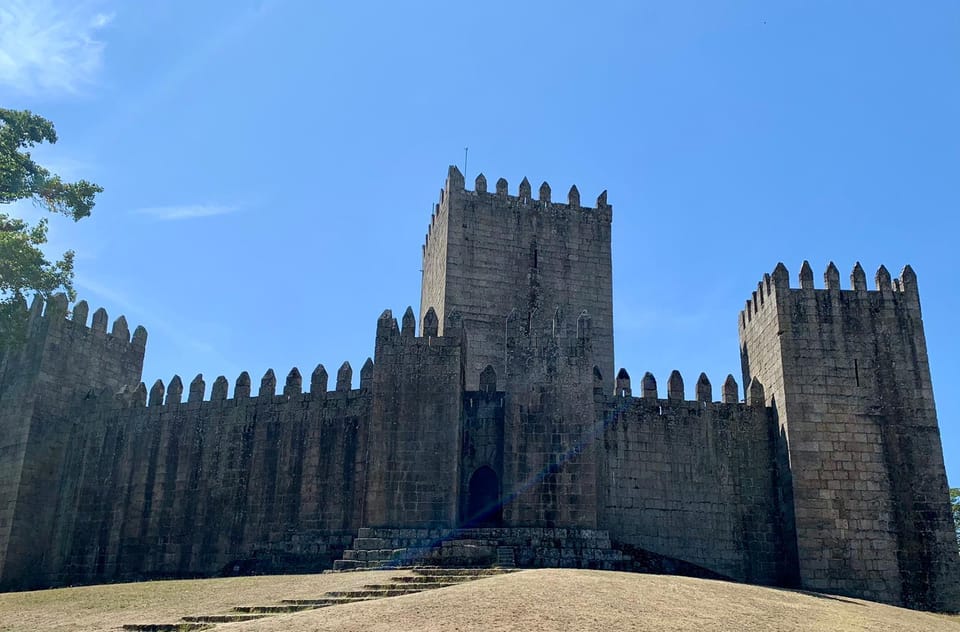 BRAGA E GUIMARÃES c/ Visit to a wine estate and wine tasting - An In-Depth Look at the Tour Experience