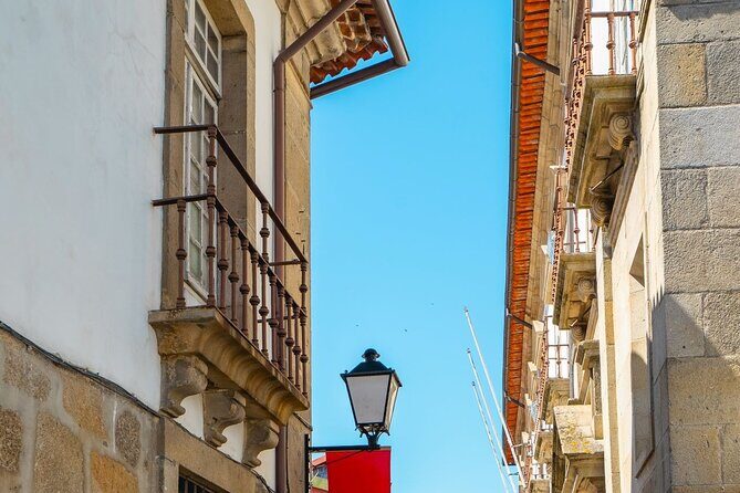 Braga/Guimarães: 1 Day with Lunch + farm and wine tasting - FAQs