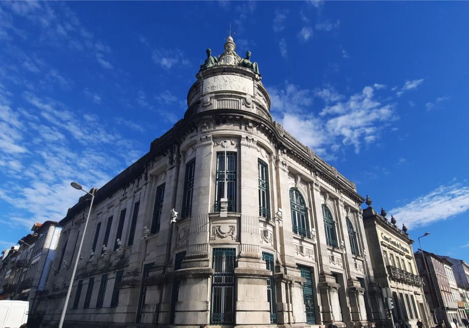 Braga: Scavenger Hunt and City Highlights Walking Tour - Accessibility Information