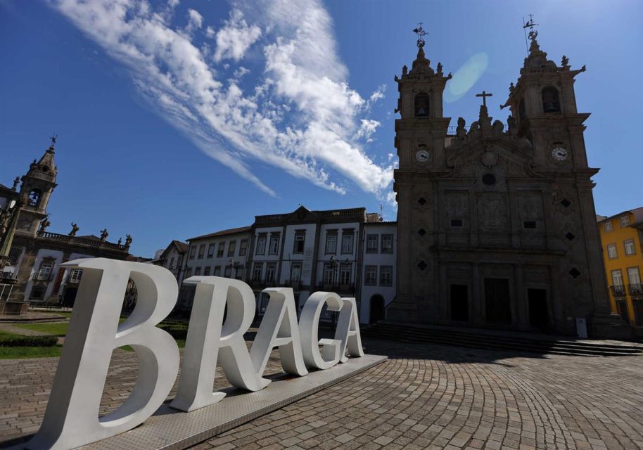 Braga: Scavenger Hunt and City Highlights Walking Tour - Customer Reviews and Ratings