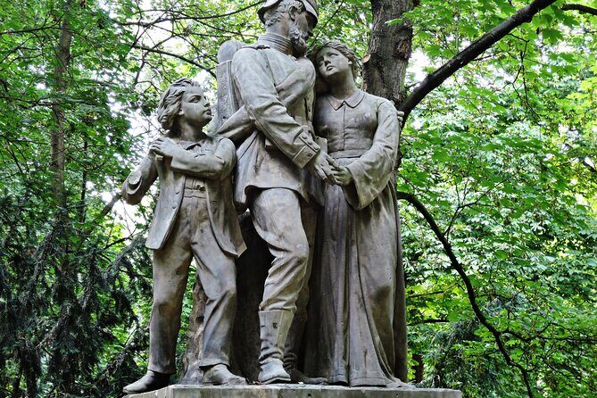 Brandenburg Gate and Berlin Off the Beaten Path Walking Tour - FAQ