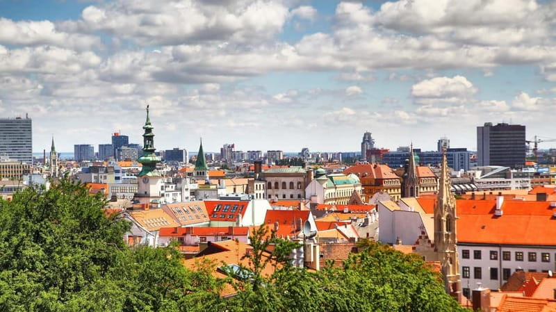 Bratislava: Express Walk with a Local in 60 minutes - What Does the Tour Include?  