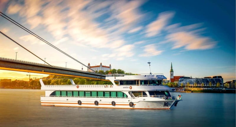 Bratislava - Gabíkovo Roundtrip by boat on the Danube - An In-Depth Look at the Gabíkovo Dam Boat Trip