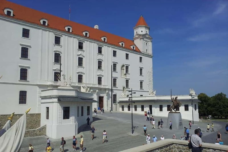 Bratislava: Grand City Guided Tour - Key Points