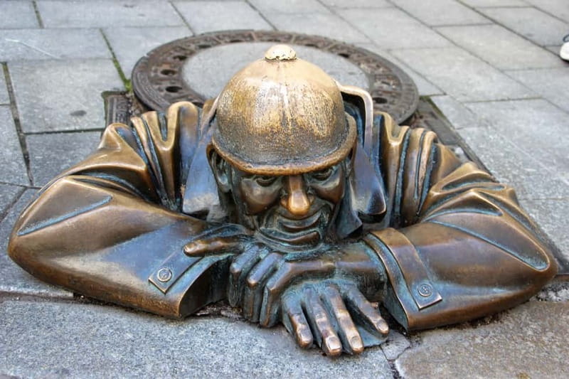 Bratislava: Old Town & Castle Morning Walking Tour - Practical details and what you should know