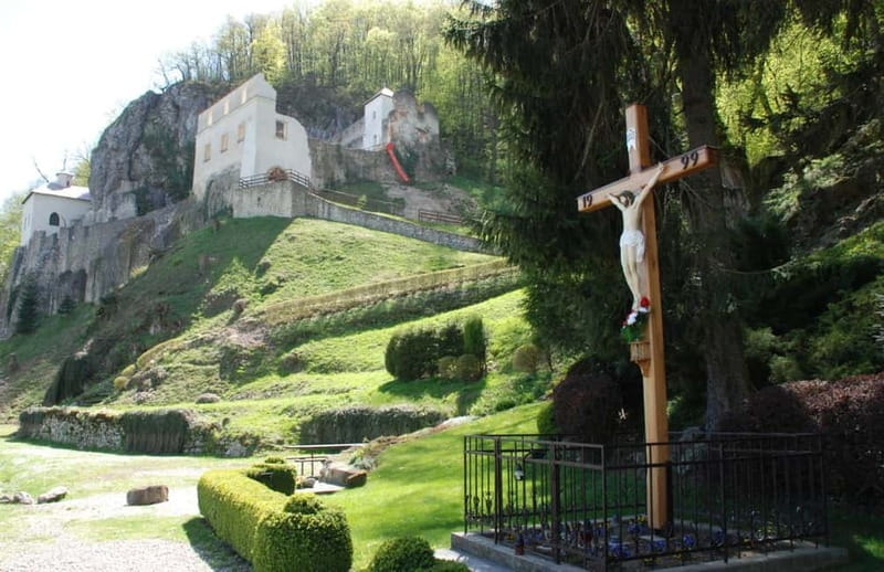 Bratislava/Slovakia: Trencin Castle, Piestany Spa, Monastery - An In-Depth Look at This Slovakia Day Trip
