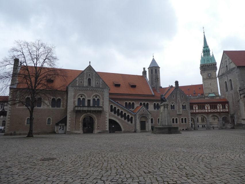 Braunschweig: Private City Walking Tour with Certified Guide - Key Points
