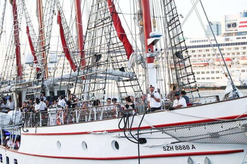 Breakfast Cruise onboard a Tall Ship Royal Albatross - Key Points