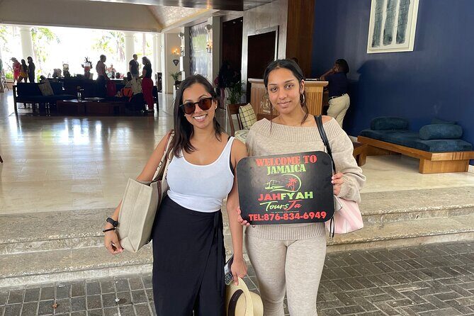 Breathless and secrets hotels private airport transfer services - The Pickup Experience