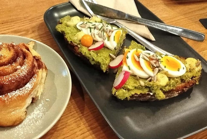 Bremen: Culinary Old Town Tour  with unique locations - Practical Tips for the Tour