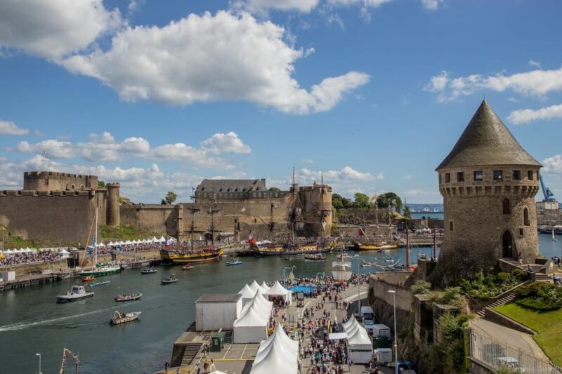 Brest: Historical Walking Tour With Téléphérique Ride - Tour Experience