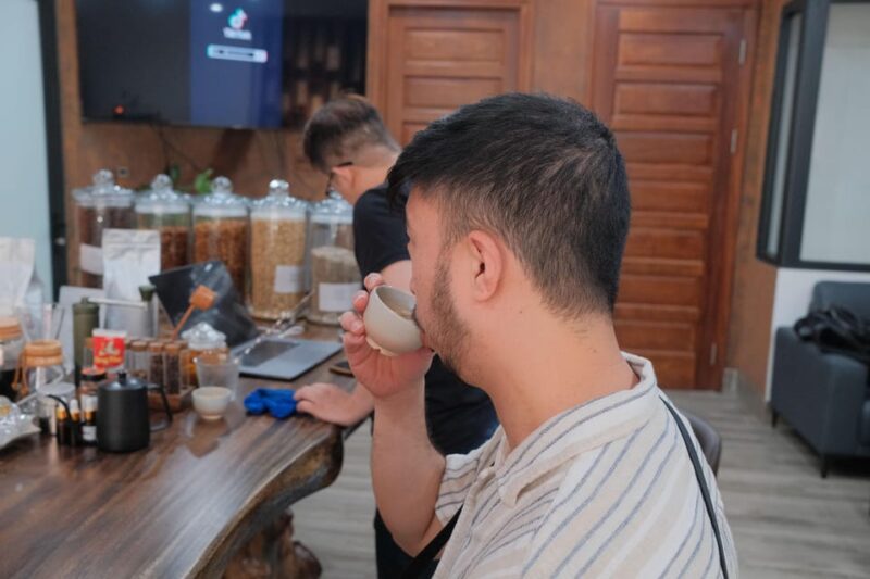 Brews & Bites: Hanoi Coffee Workshop With Traditional Meal - Signature Coffee Varieties