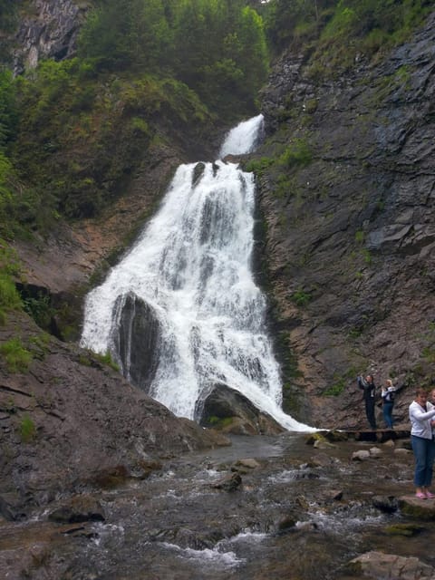 Bridal Veil Falls Rachitele : Oradea 1 day tour by car - An In-Depth Look at the Tour Experience