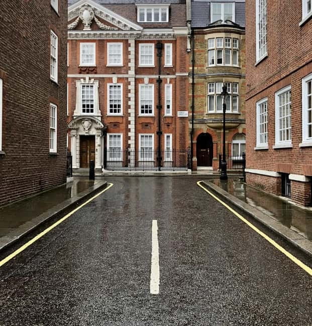 Bridgerton Tour in London - The Full Experience: A Walk Through Elegance and Gossip