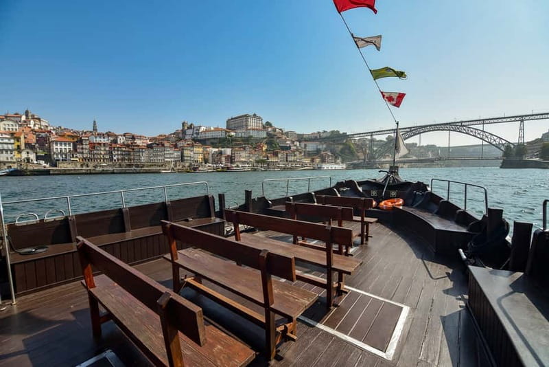 Bridges Cruise with World of Discoveries or Sunset Option - An In-Depth Look at the Bridges Cruise