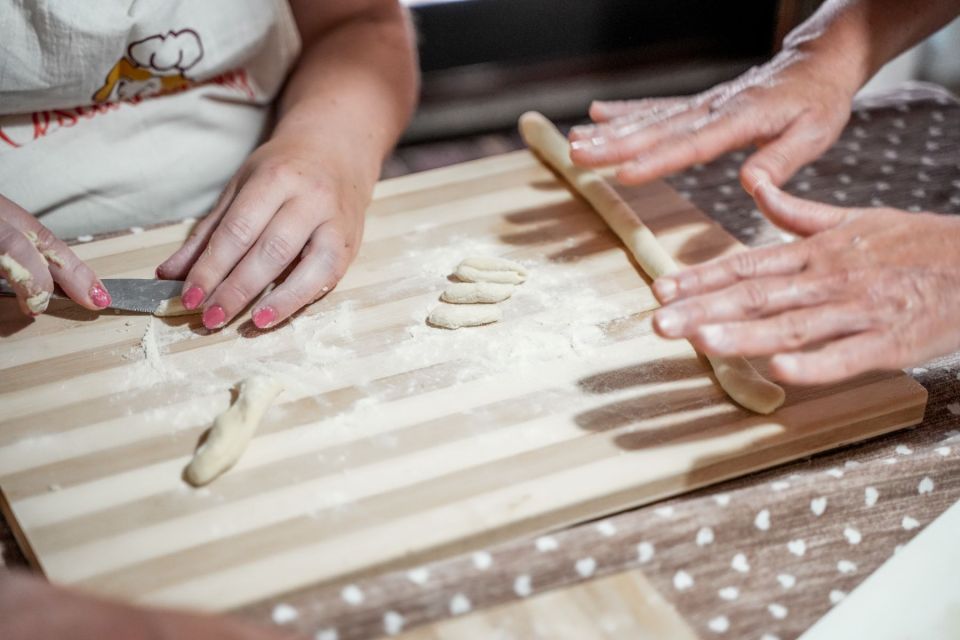Brindisi: Cooking Class and Lunch With a Certified Home Cook - Included in the Package