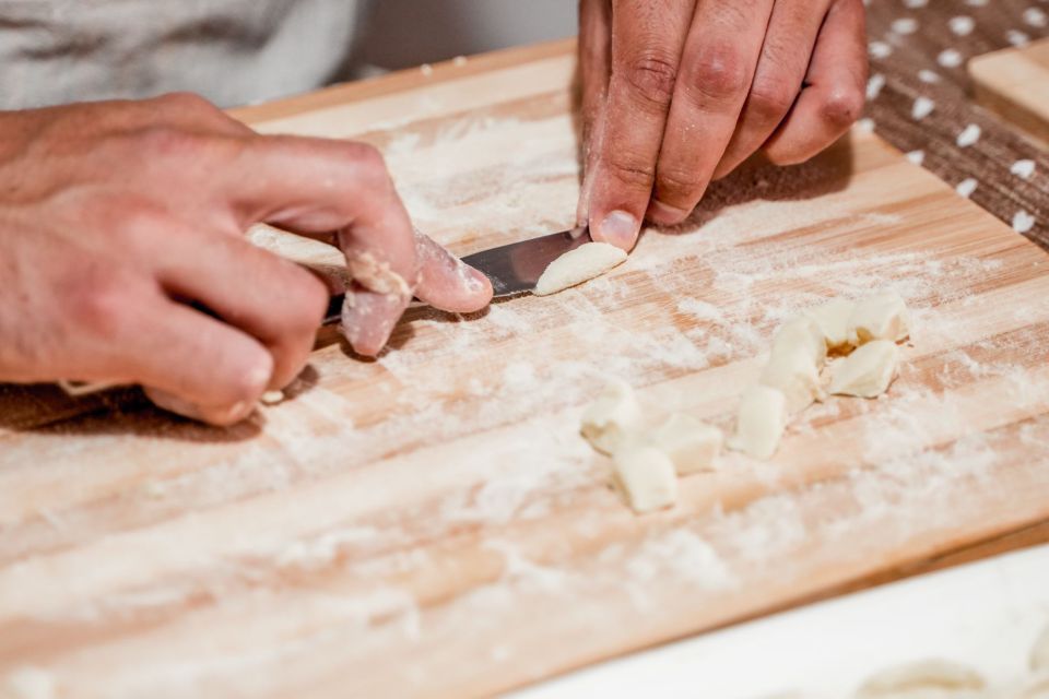 Brindisi: Cooking Class With Local & Fruit Market Visit - Puglian Culinary Traditions
