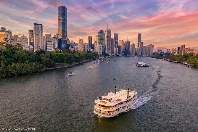 Brisbane City Walking Tour: local guide, small group, 100 mins - Queen Street Mall: The Heartbeat of Brisbane