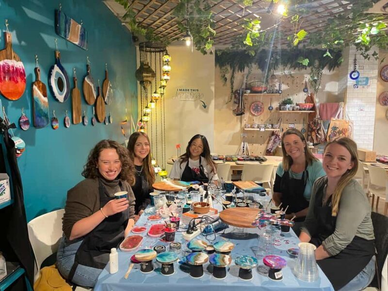 Brisbane: Resin Art Classes - Cheeseboards & Coasters - Who is This Class Best For?