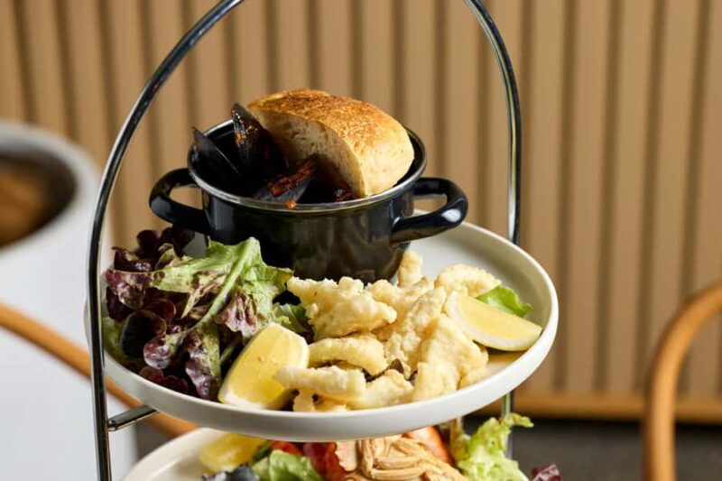 Brisbane: Sirromet Seafood Feast with Premium Tasting - Key Points