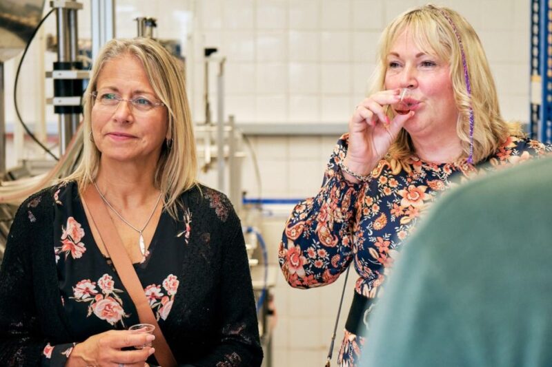 Bristol: 6 Oclock Gin Distillery Tour, Thornbury - Meet the Unique Copper Still