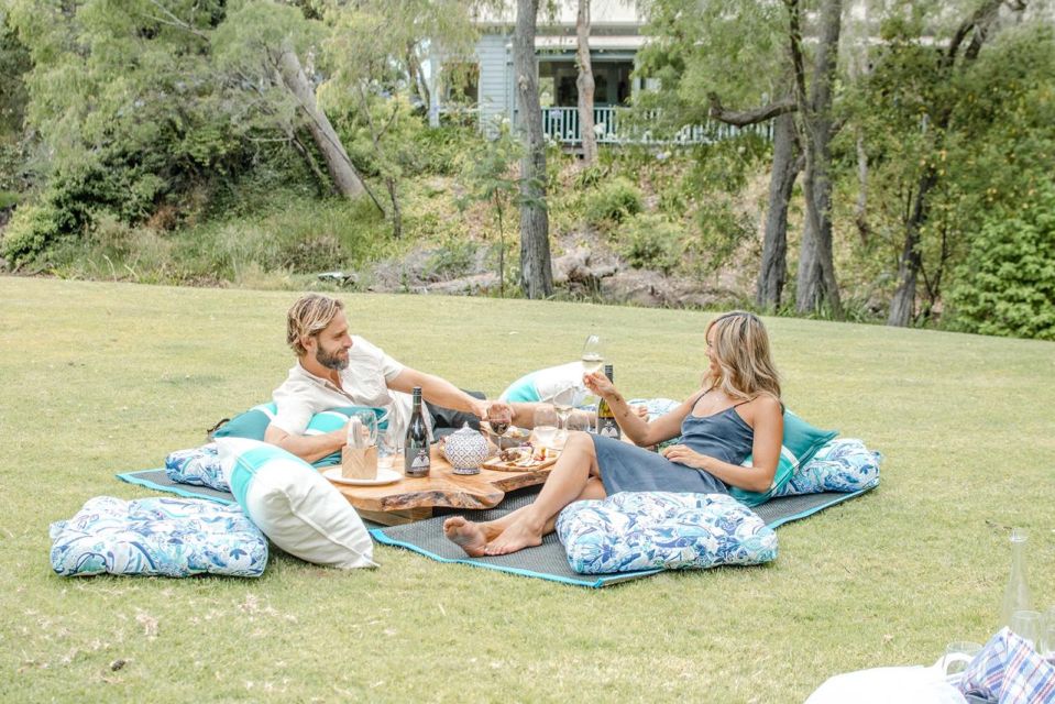 Brookland Valley: Luxury Estate Picnic for 2 - Experience Description