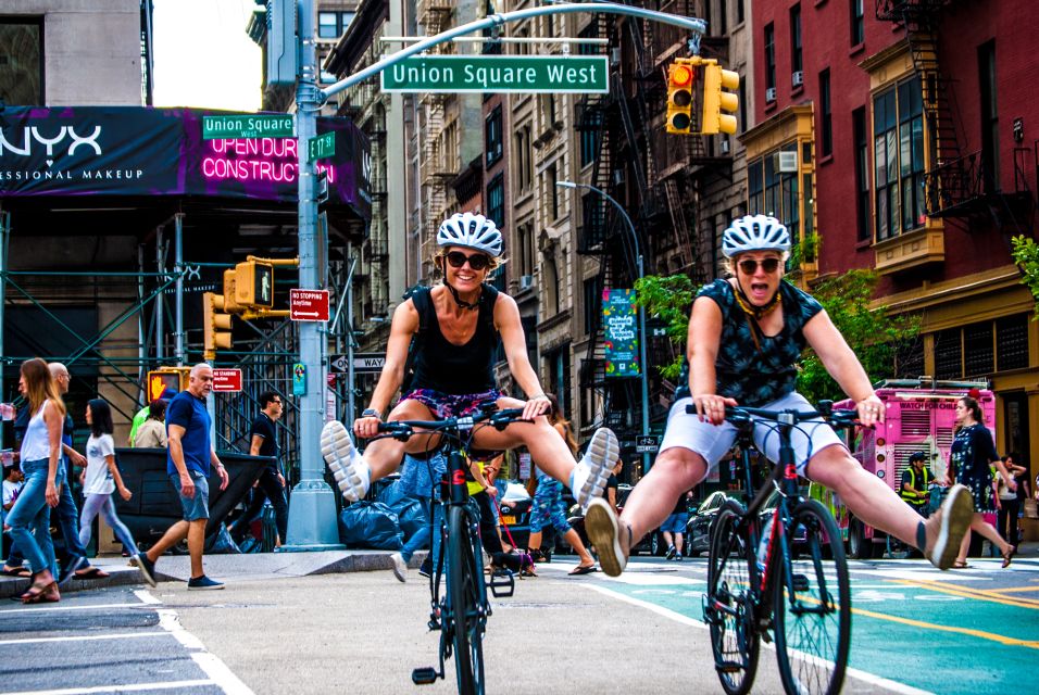 Brooklyn: Sightseeing Bike Tour With Local Guide - Highlights of the Tour