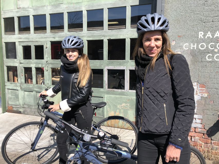 Brooklyn: Sightseeing Bike Tour With Local Guide - Booking and Reservation Details