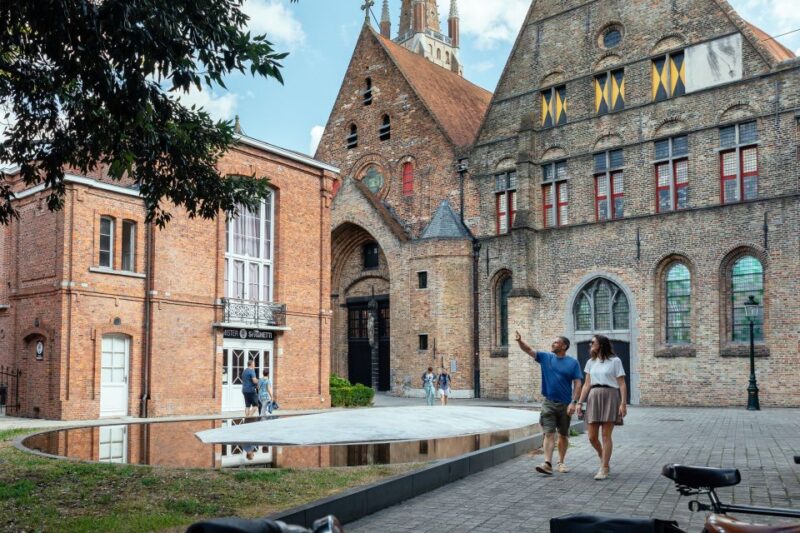 Bruges: 1.5-Hour Private Kick-Start Tour With a Local - Meet Your Local Guide