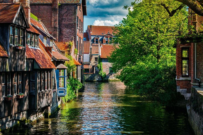 Bruges Audio Guided or Guided Day Trip With Canal Cruise Option From Paris - Canal Cruise Experience