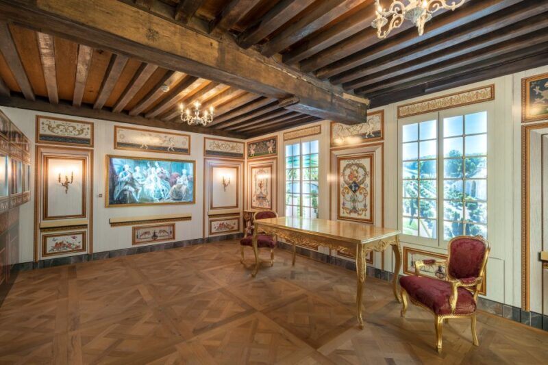 Bruges: Choco-Story Museum with Audio Guide and Tastings - Key Points