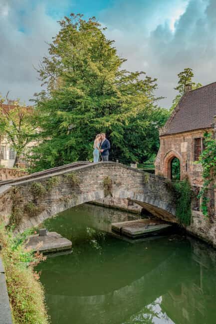 Bruges : Your private 1 hour photoshoot in the medieval city - Key Points