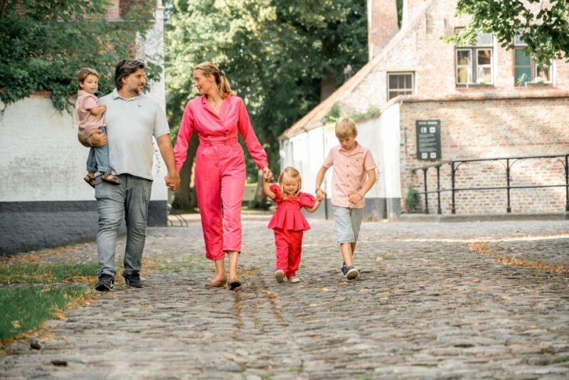 Bruges : Your private 30min. photoshoot in the medieval city - Key Points