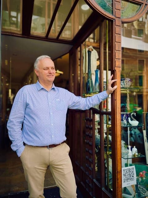 Brussels: 2 hours Private Walking Tour of the Comics Walls - Why This Tour Works for Different Travelers