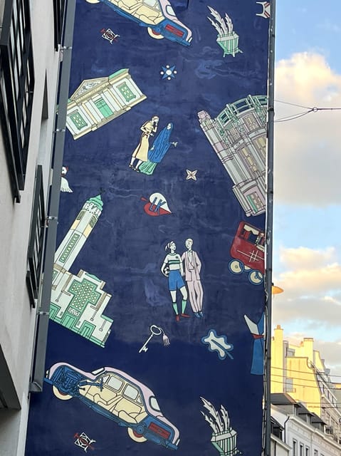 Brussels: 2 Hours Private Walking Tour of the Comics Walls - Good To Know