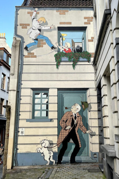 Brussels: 2 Hours Private Walking Tour of the Comics Walls - Booking Information